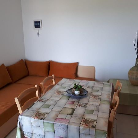 Agata Apartments Novalja Bagian luar foto