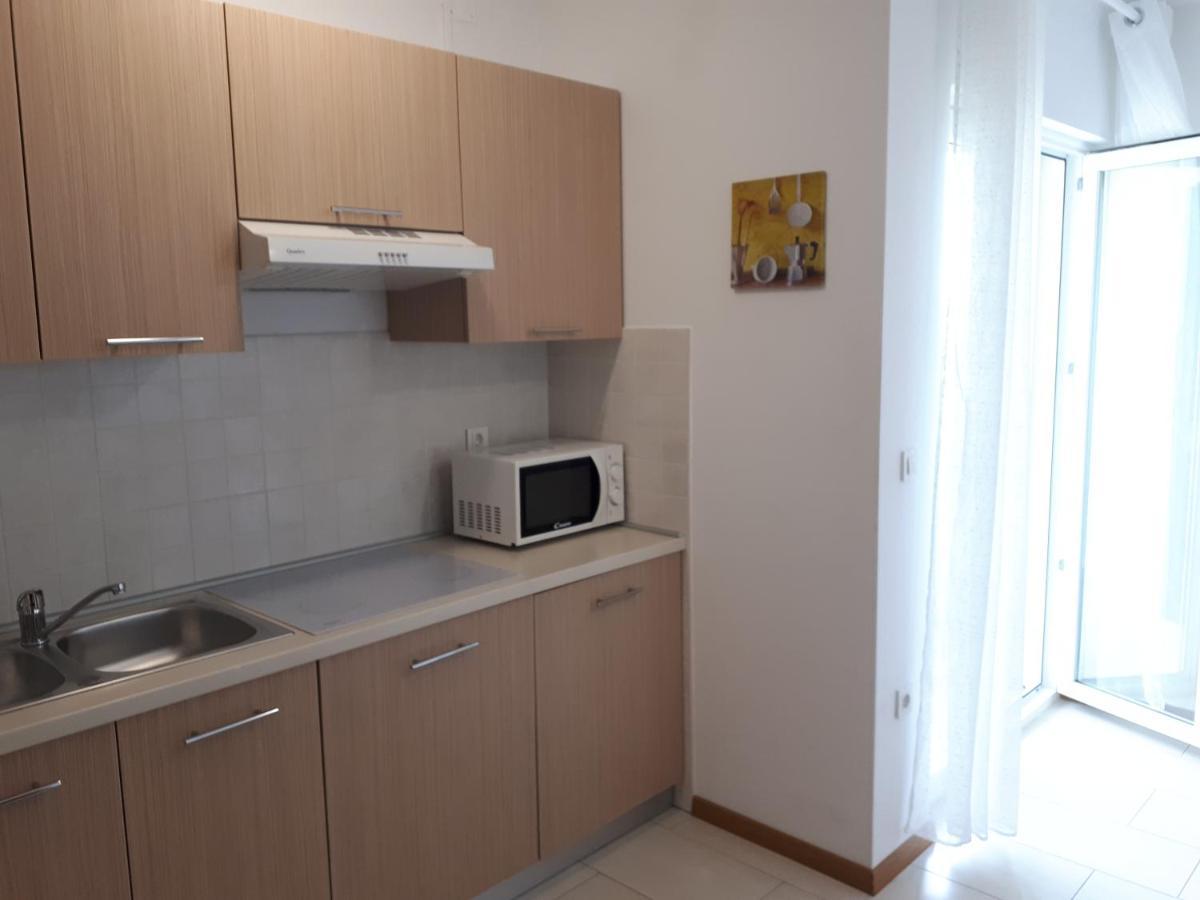 Agata Apartments Novalja Bagian luar foto