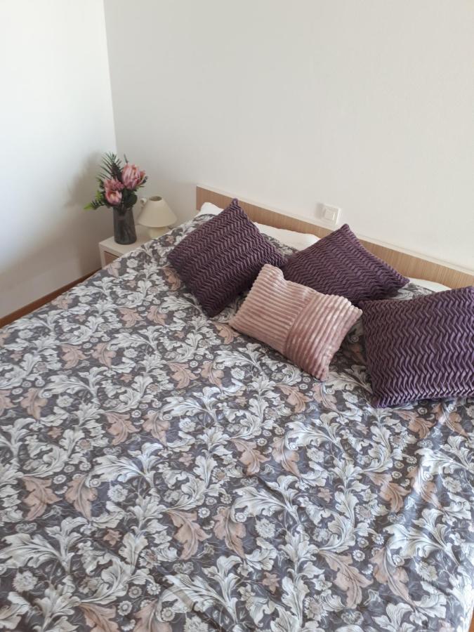 Agata Apartments Novalja Bagian luar foto