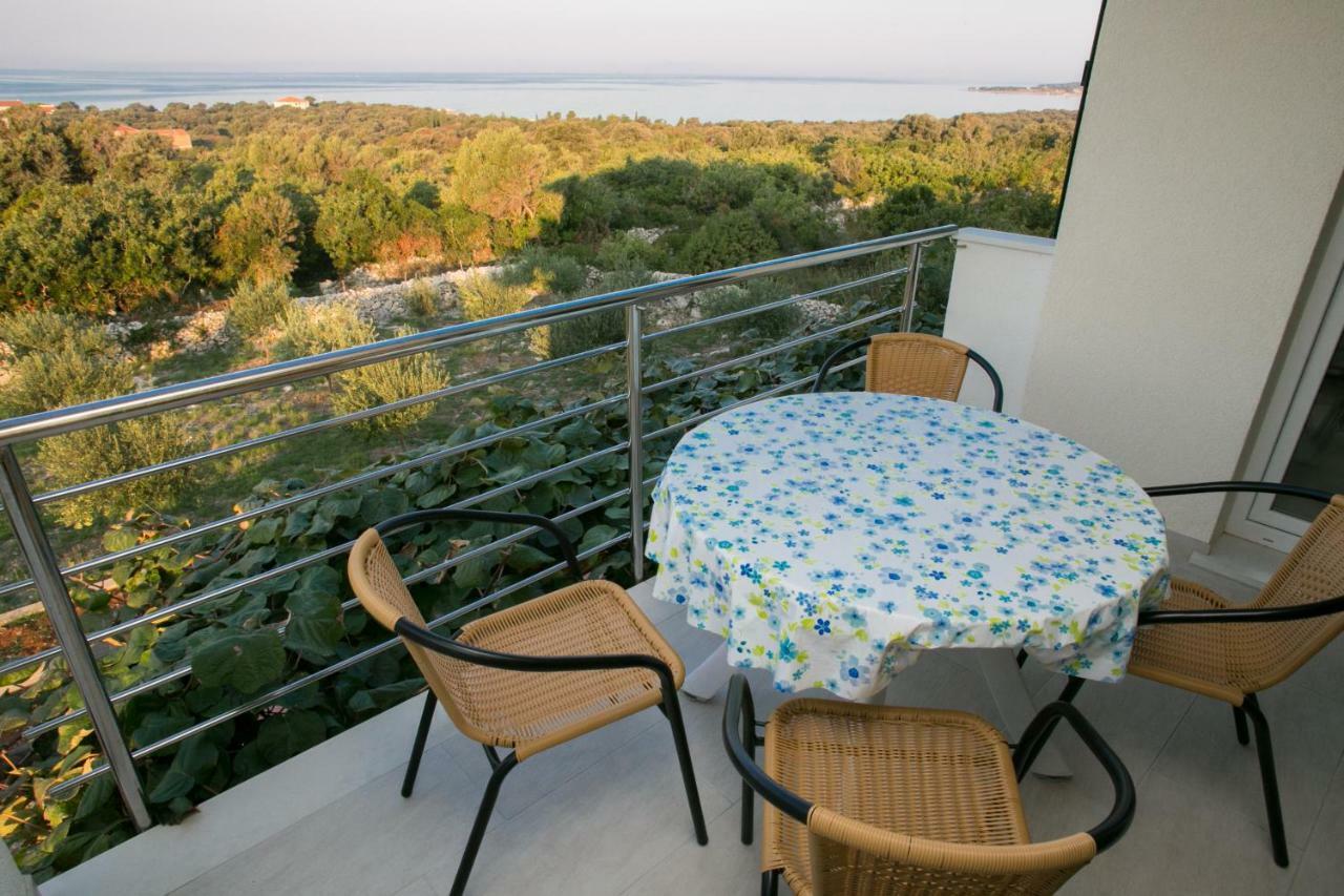 Agata Apartments Novalja Bagian luar foto